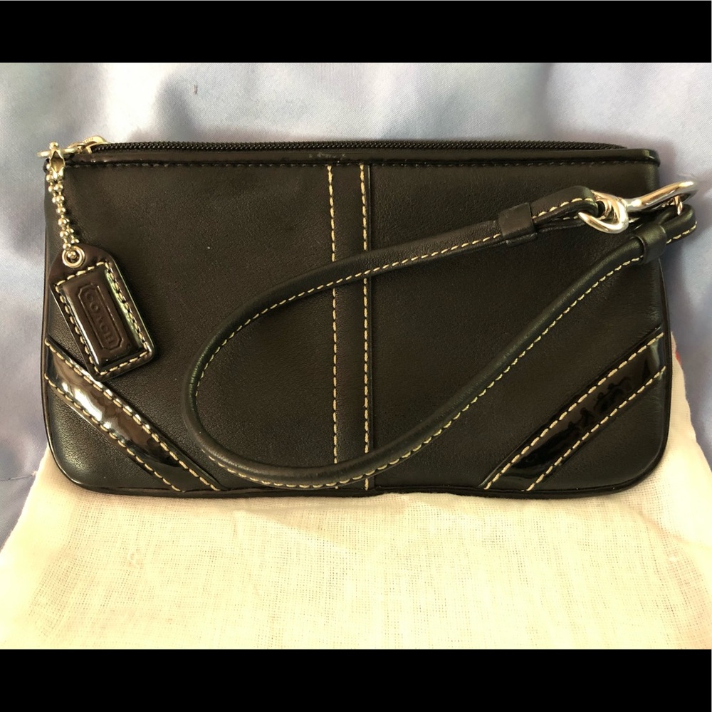 COACH wristlet in black, patent leather trim - Picture 6 of 10